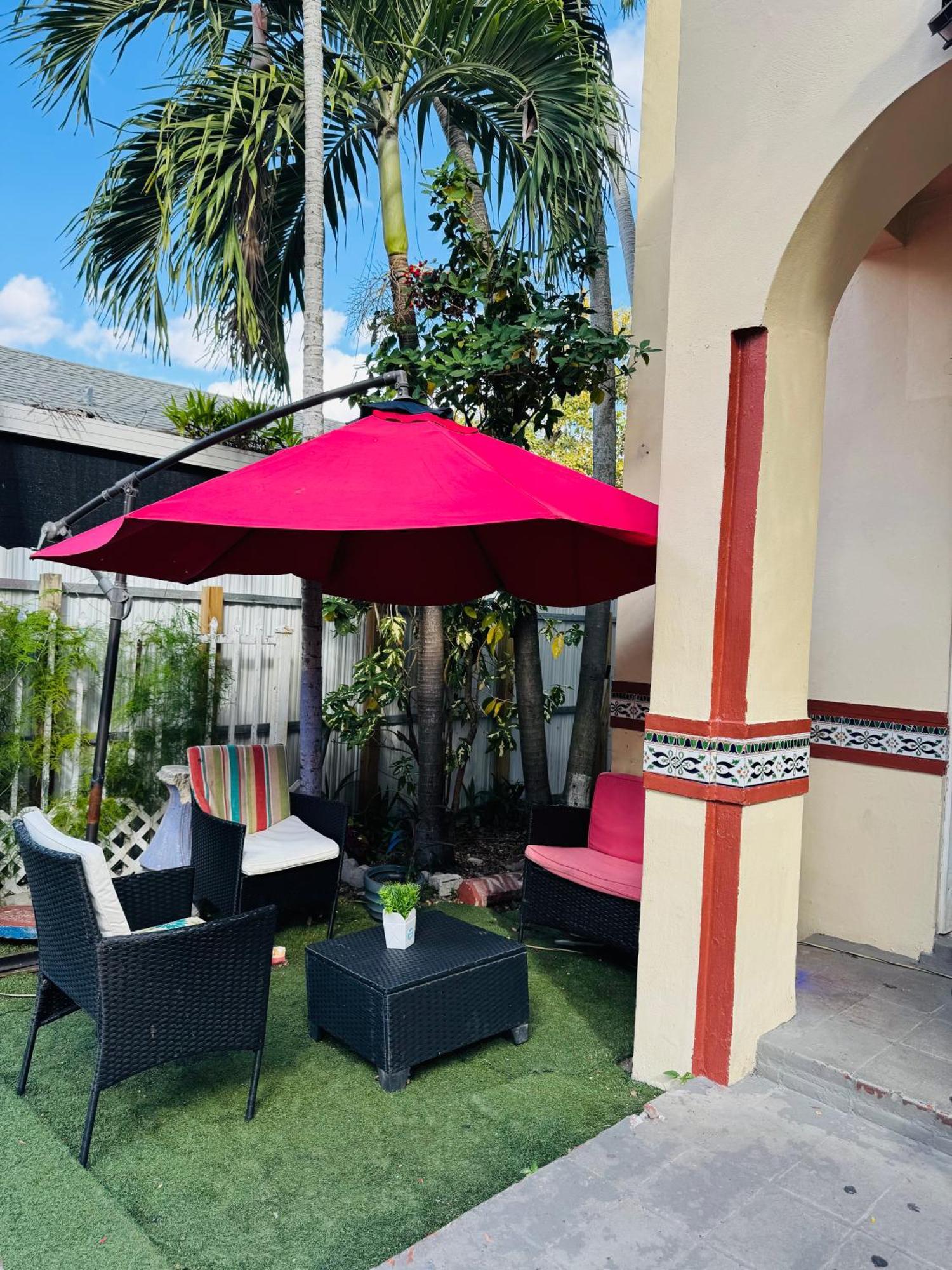 Beds & Sheets Little Havana